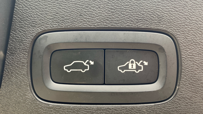 Volvo Xc60 2.0 B5P Inscription 5dr AWD Geartronic Petrol Estate